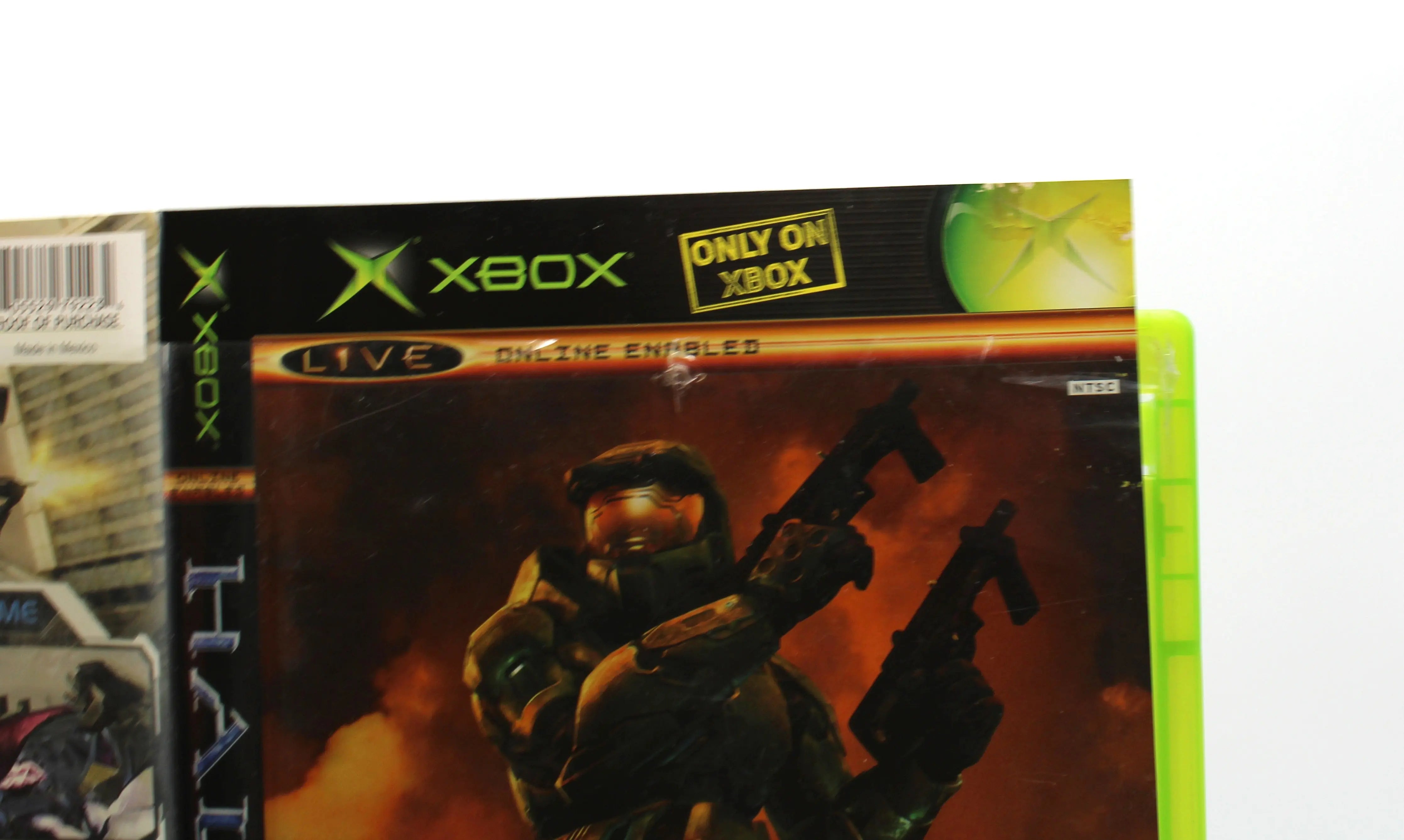 View picture of top of OEM artwork for Halo 2 for Microsoft Xbox Original NTSC-U, showing minor cosmetic wear.
