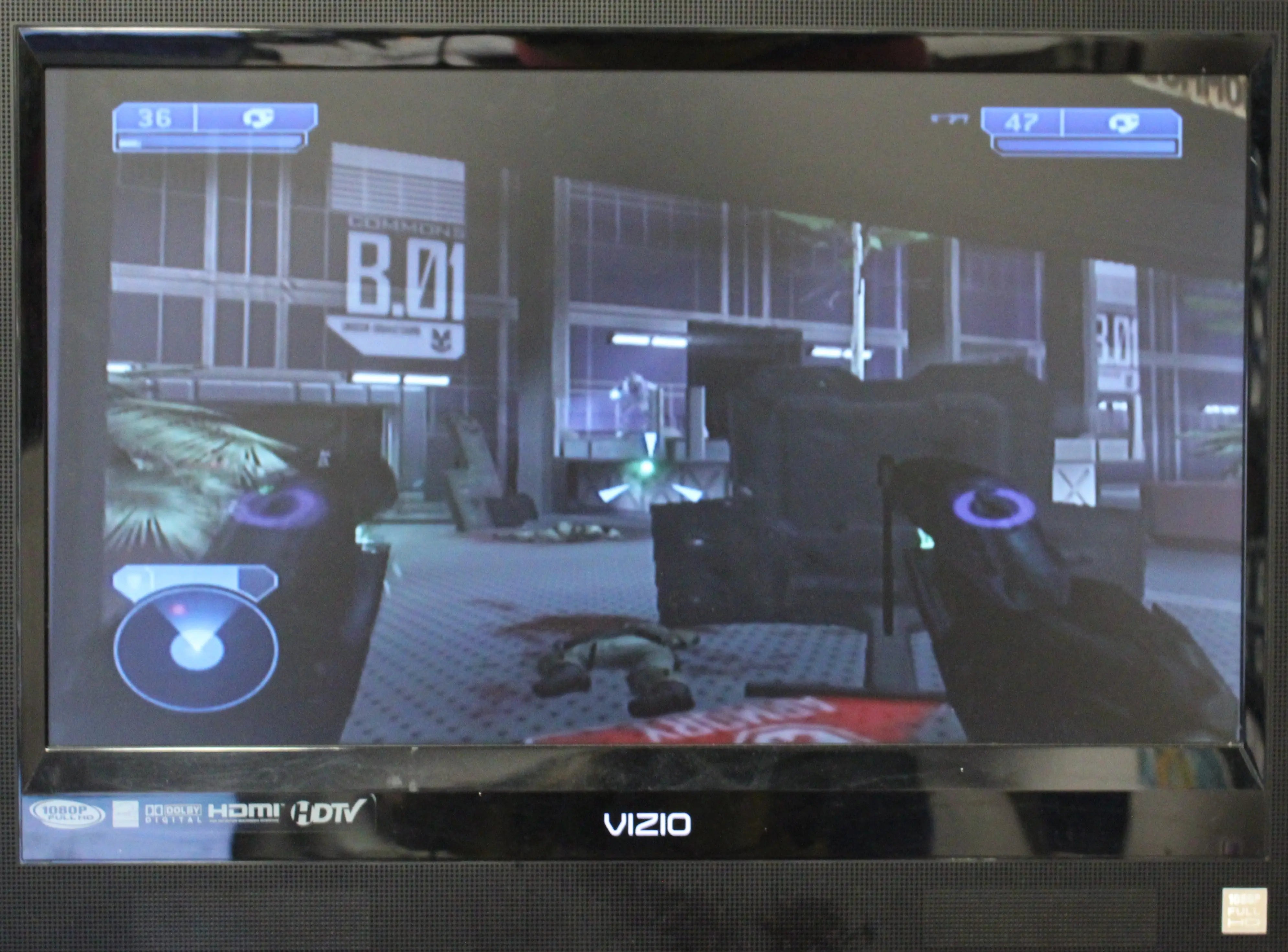 Gameplay screenshot of Halo 2 for Microsoft Xbox Original NTSC-U, showing in-game sci-fi shooter action and visual style.