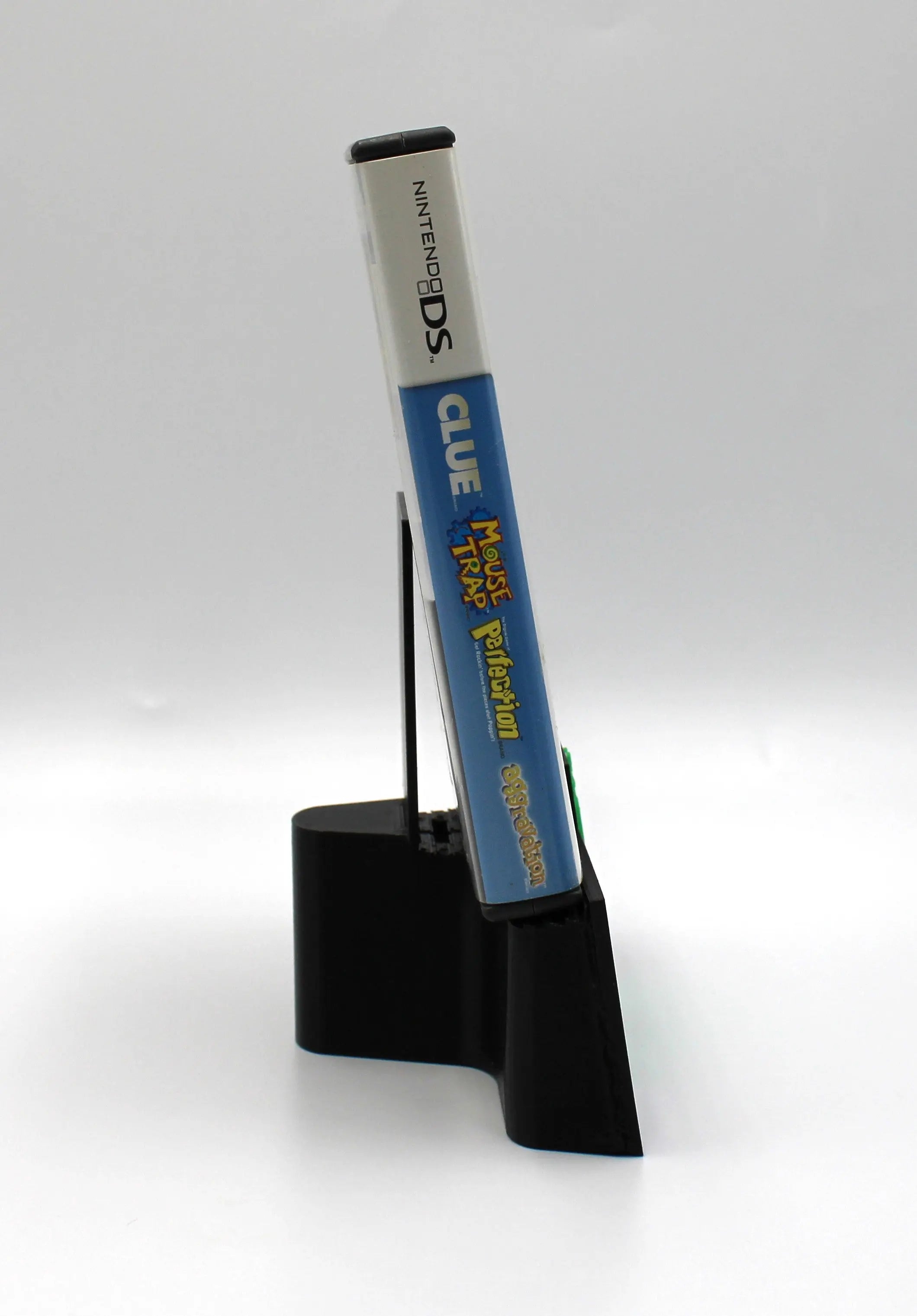 For sale on Nintendo DS is an authentic CIB copy of the 4 Game Pak with Clue/Mouse Trap/Perfection/Aggravation. See picture of the bind/side of case/box cover artwork.