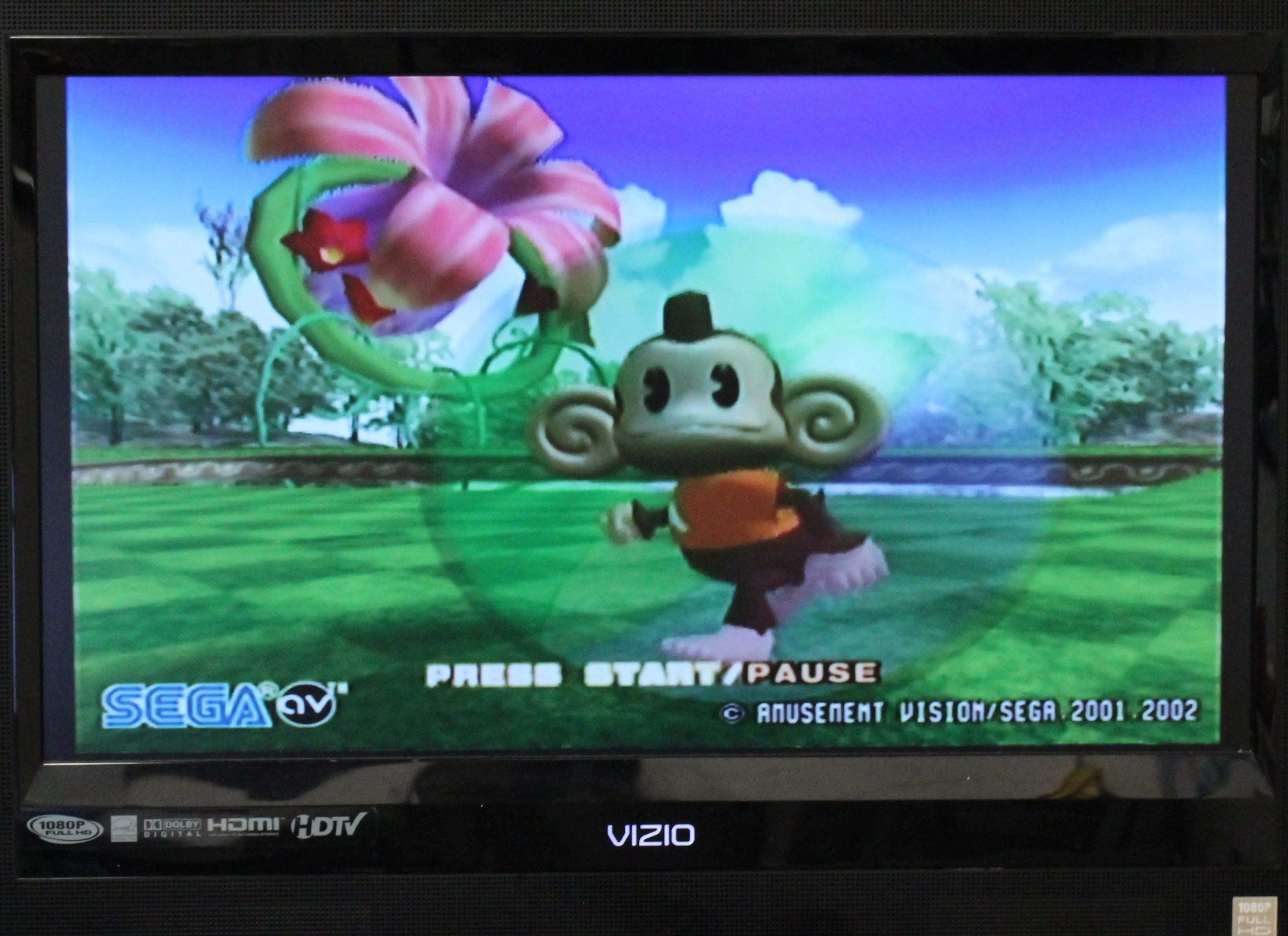 For sale is Super Monkey Ball 2 for Nintendo GameCube. CIB, Complete in Box. Player's Choice version. See picture of main menu gameplay. Tested and working.