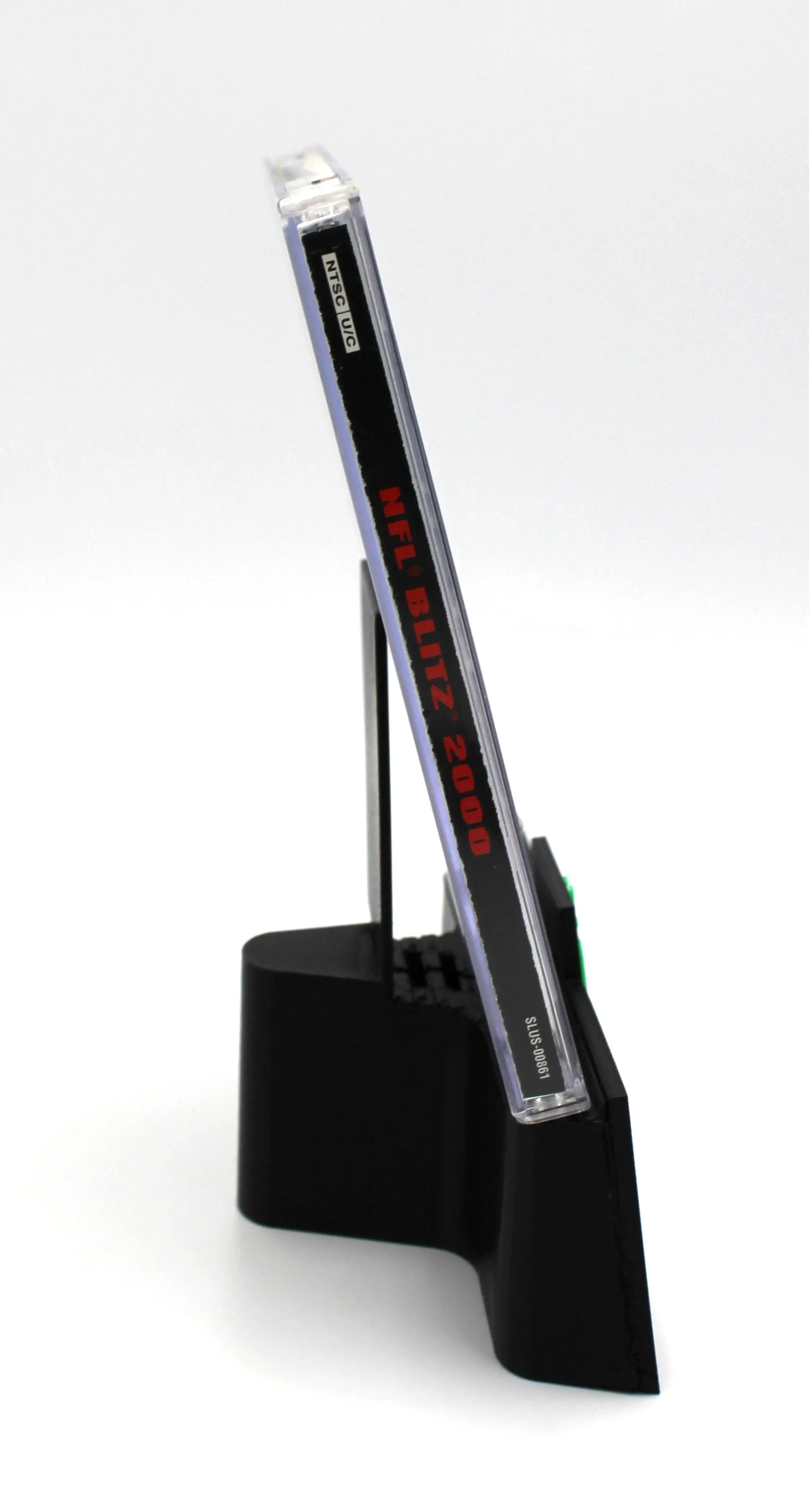 For sale is a black label game copy of NFL Blitz 2000 for Sony PlayStation 1, PS1. Football. CIB with Reg Card. See picture of side.