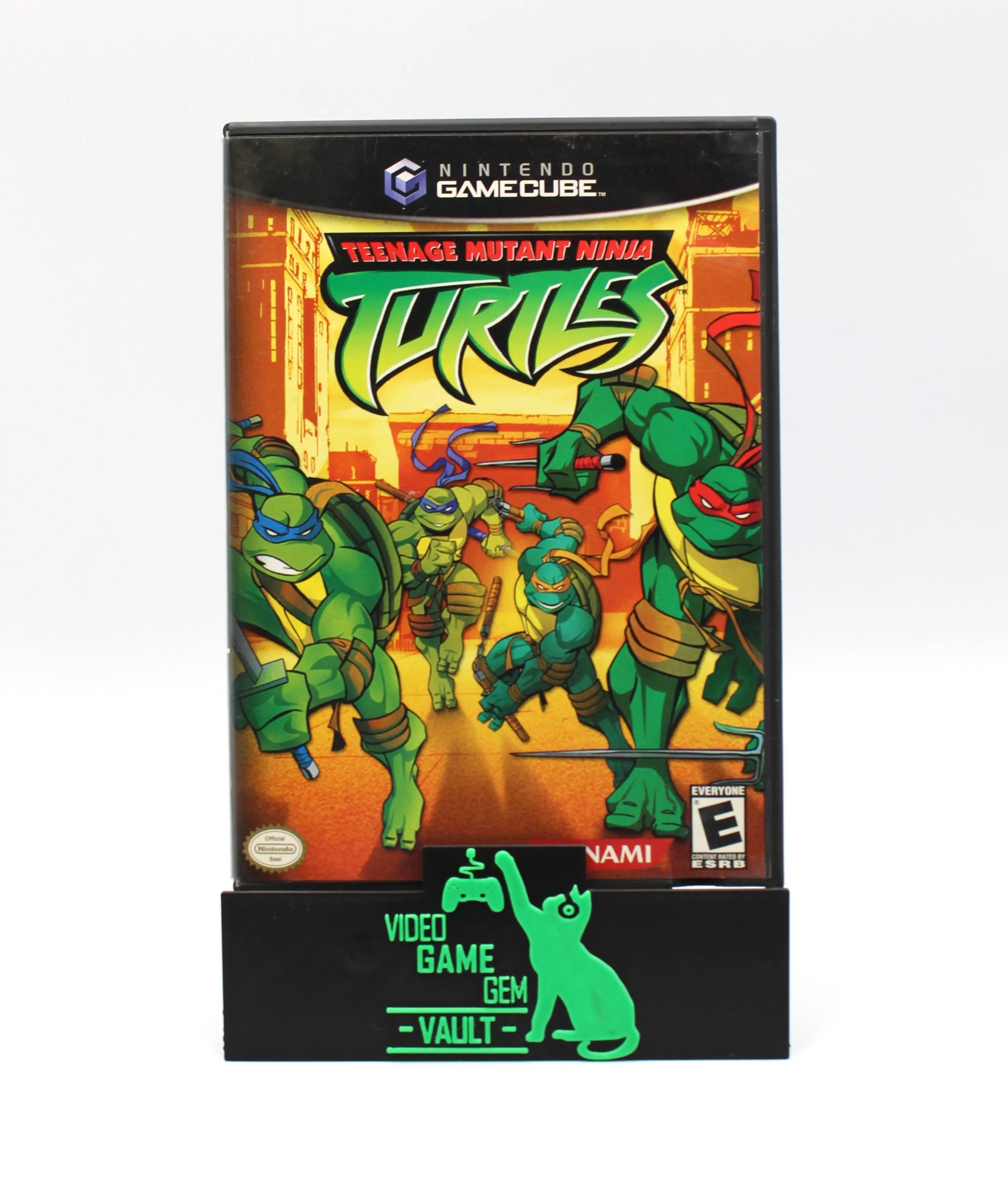 Front cover of Teenage Mutant Ninja Turtles for Nintendo GameCube – CIB with Inserts (2003) shown alone on a white background, highlighting the original cover art, GameCube branding, and pristine case condition.